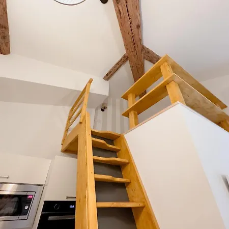 Loft Elegant & Lumineux Dans Un Immeuble Classe *